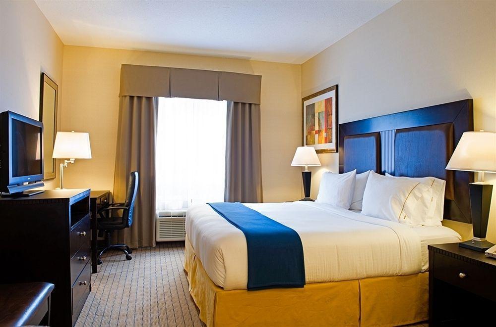 Holiday Inn Express & Suites-Regina-South By Ihg Room photo