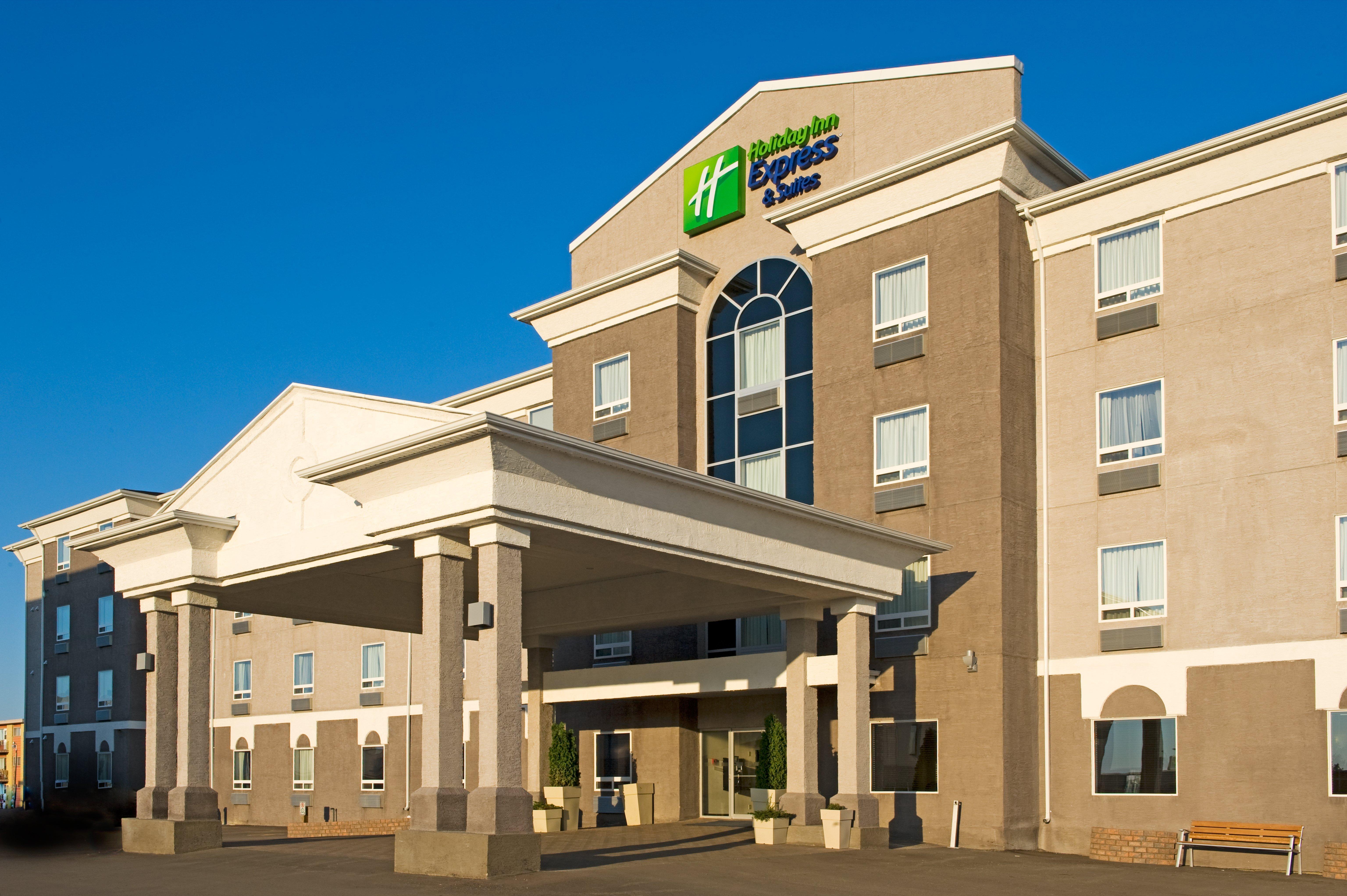 Holiday Inn Express & Suites-Regina-South By Ihg Exterior photo