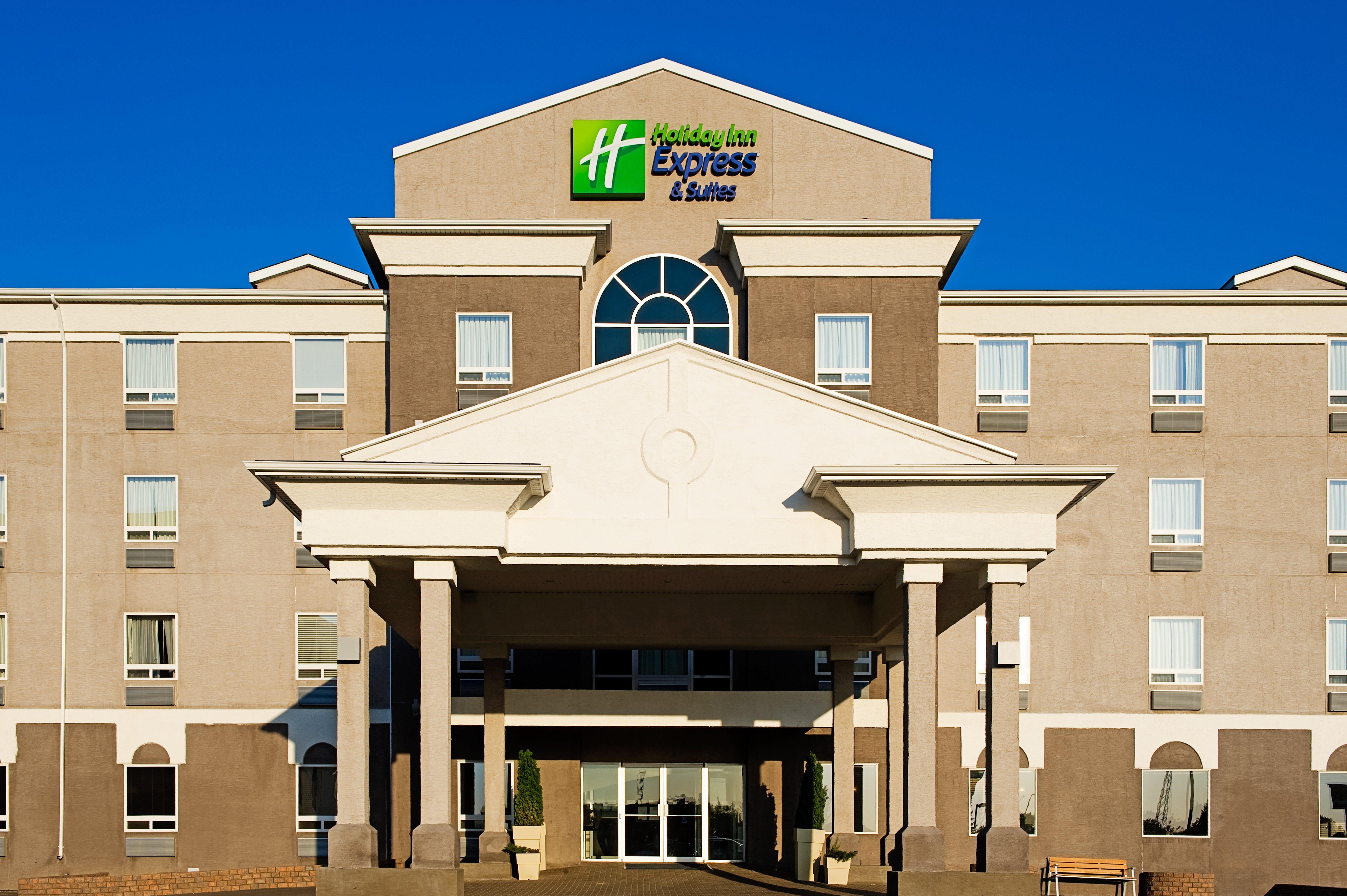 Holiday Inn Express & Suites-Regina-South By Ihg Exterior photo