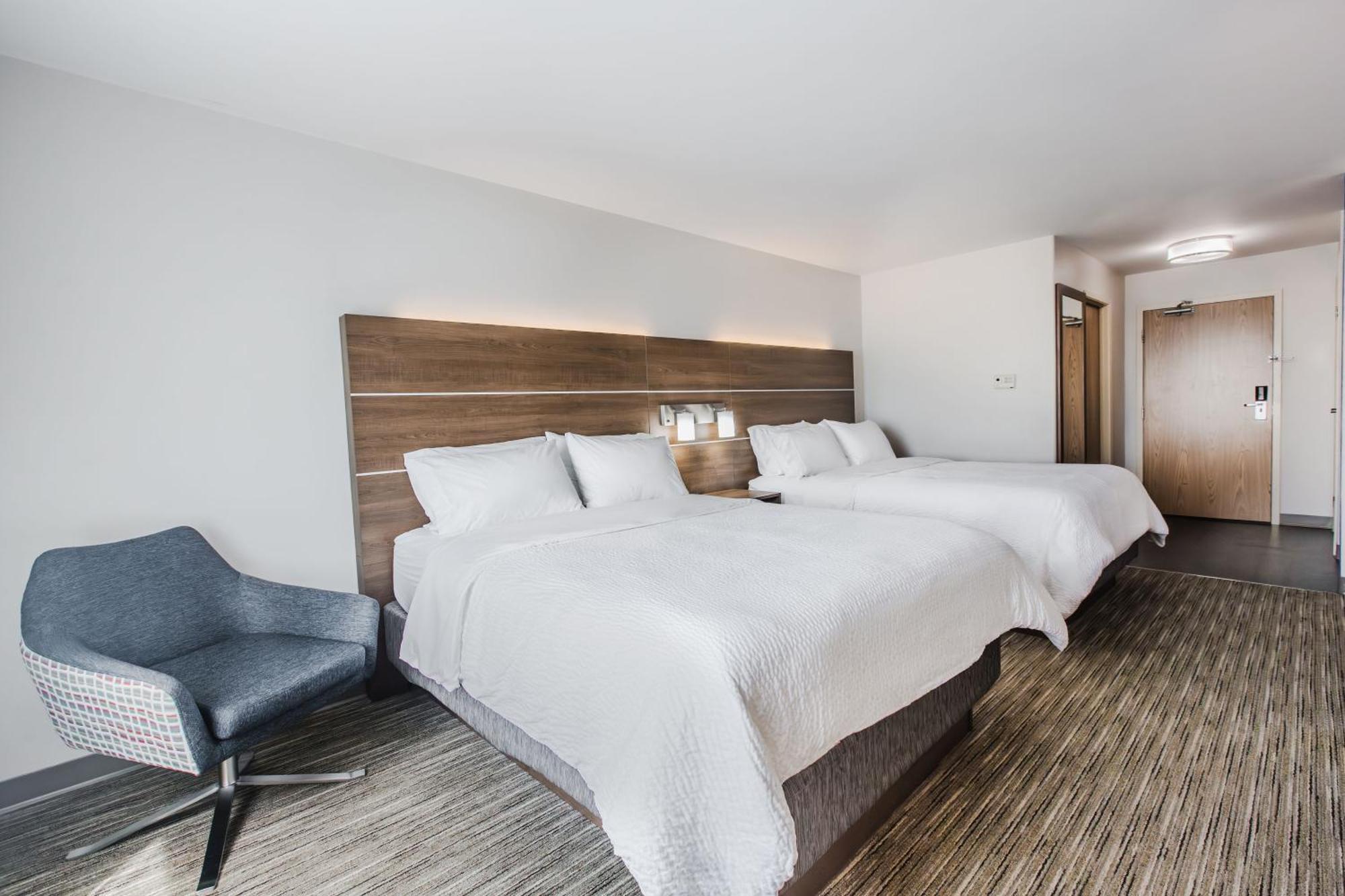 Holiday Inn Express & Suites-Regina-South By Ihg Exterior photo